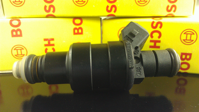 New Bosch Fuel Injector 0280150222