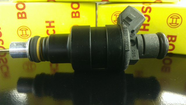 New Bosch Fuel Injector 0280150237