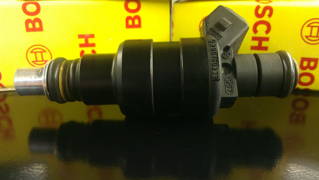 New Bosch Fuel Injector 0280150239