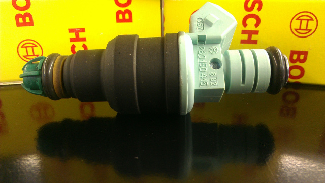 New Bosch Fuel Injector 0280150415