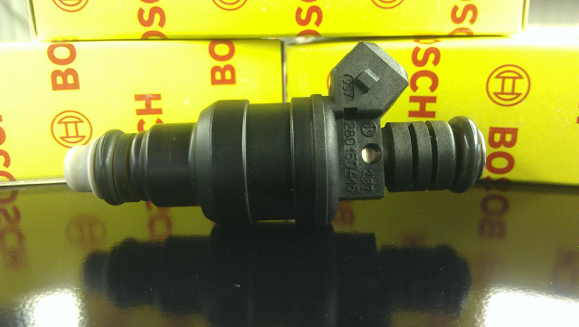 New Bosch Fuel Injector 0280150416