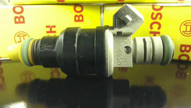 New Bosch Fuel Injector 0280150917