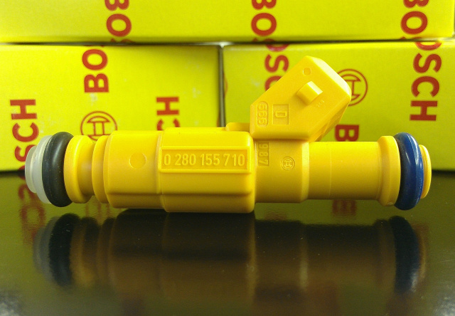 New Bosch Fuel Injector 0280155710