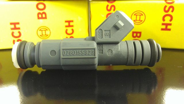 New Bosch Fuel Injector 0280155823