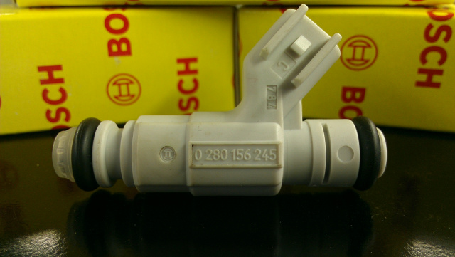 New Bosch Fuel Injector 0280156245