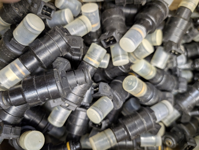 New Old Stock Fuel Injector Bosch 0280150221